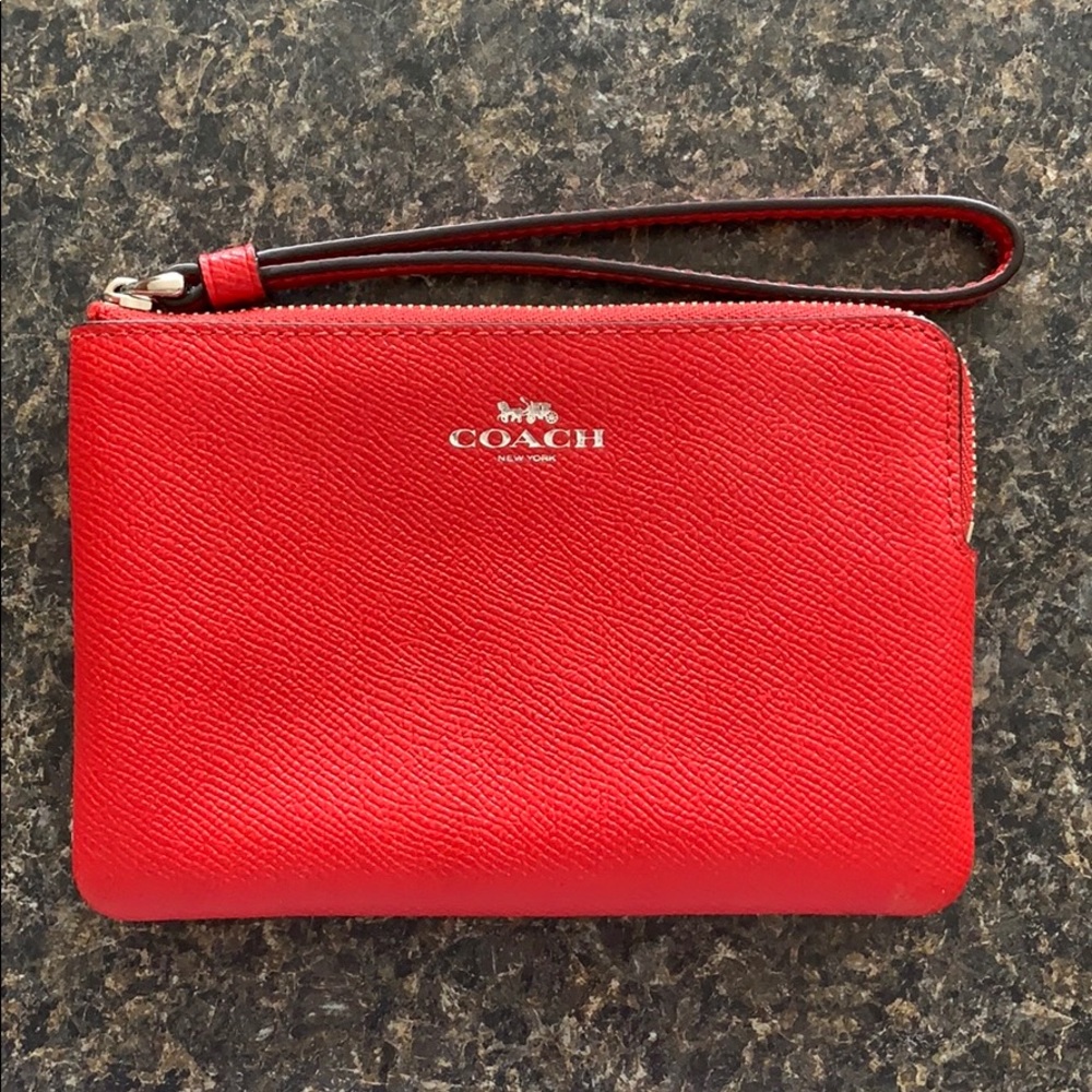 LIKE NEW Coach wristlet